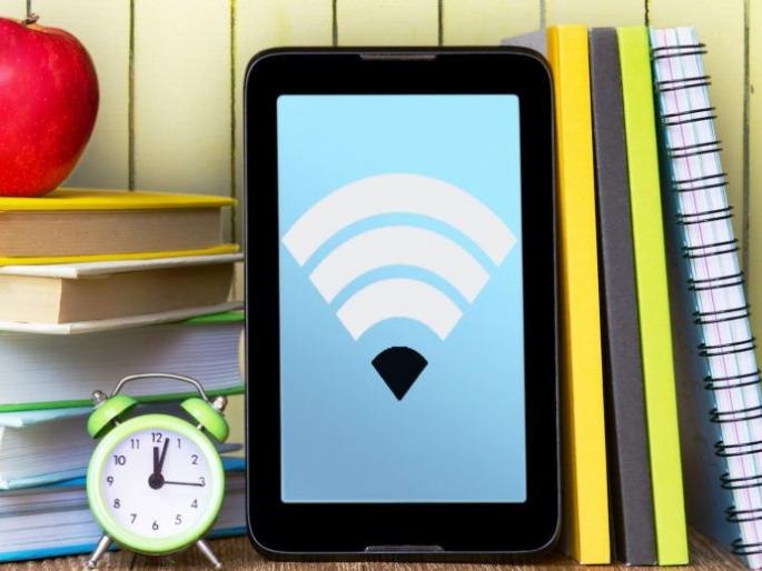 Tell me, how to get online education? 65% of parents do not have a mobile phone | सांगा, ऑनलाईन शिक्षण मिळणार कसे? ६५ टक्के पालकांकडे मोबाईल नाही Tell me, how to get online education? 65% of parents do not have a mobile phone | सांगा, ऑनलाईन शिक्षण मिळणार कसे? ६५ टक्के पालकांकडे मोबाईल नाही