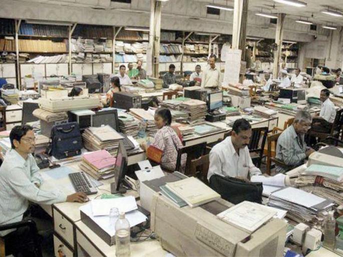 mira bhayander municipal corporation gives 100 percent vehicle allowance to junior engineers | पालिका कनिष्ठ अभियंत्याच्या वाहन भत्यात १०० टक्के वाढ; पण...