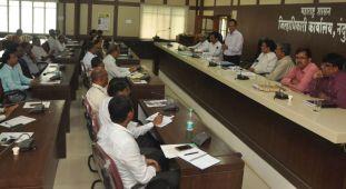 Attendance of general meeting of one and a half thousand gazetted officers in Thane district | ठाणे जिल्ह्यातील साडेबारा हजार राजपत्रित अधिकाऱ्यांची सर्वसाधारण सभेला उपस्थिती  Attendance of general meeting of one and a half thousand gazetted officers in Thane district | ठाणे जिल्ह्यातील साडेबारा हजार राजपत्रित अधिकाऱ्यांची सर्वसाधारण सभेला उपस्थिती