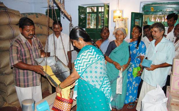 Called offline report for allotment of grains | आॅफलाइन धान्य वाटपाचा तपासणी अहवाल मागवला