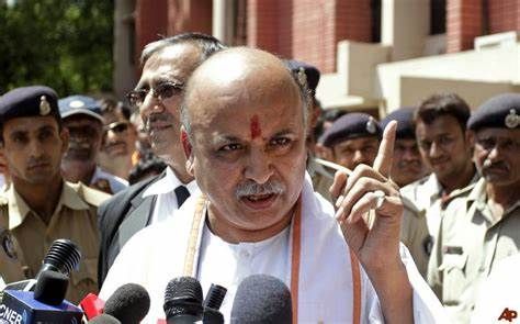 BJP's 'return to power' in Uttar Pradesh is difficult; Togadia's claim |  उत्तरप्रदेशात भाजपची ‘सत्तावापसी’ कठीणच; तोगडियांचा दावा BJP's 'return to power' in Uttar Pradesh is difficult; Togadia's claim |  उत्तरप्रदेशात भाजपची ‘सत्तावापसी’ कठीणच; तोगडियांचा दावा