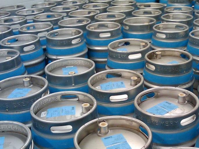 Fifty-five thousand liters of edible oil seized from the FDA during the festivities | सणासुदीच्या काळात एफडीएकडून साडेपाच हजार लीटर खाद्यतेल जप्त Fifty-five thousand liters of edible oil seized from the FDA during the festivities | सणासुदीच्या काळात एफडीएकडून साडेपाच हजार लीटर खाद्यतेल जप्त