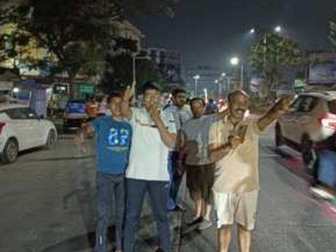 Oil spill again on Dattanagar road | Dange chowk-Chinchwad Road : दत्तनगर रस्त्यावर पुन्हा ऑइल गळती Oil spill again on Dattanagar road | Dange chowk-Chinchwad Road : दत्तनगर रस्त्यावर पुन्हा ऑइल गळती
