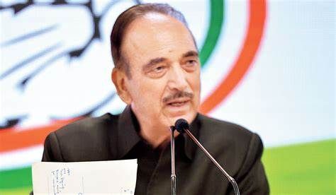 We were 'Zero' in 'Publicity', but the BJP government was 'Hero'. | ‘पब्लिसिटी’त आम्ही होतो ‘झीरो’, भाजपा सरकार मात्र ‘हीरो’