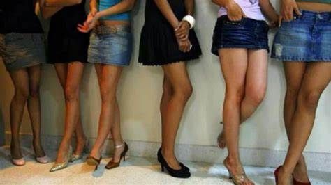 After Ramdaspethe in Nagpur, raid on Sonegaon prostitution den | नागपुरात रामदासपेठेनंतर सोनेगावातील देहव्यापार अड्ड्यावर छापा