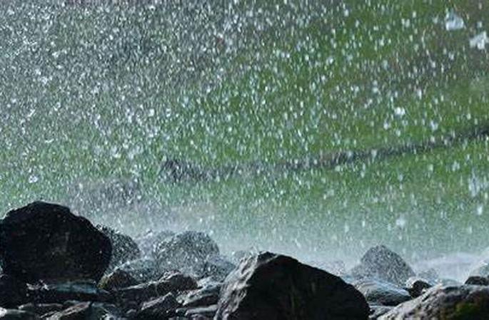 Chance of rain on 'Weekend' in Vidarbha | विदर्भात ‘वीकएंड’ला पावसाची शक्यता Chance of rain on 'Weekend' in Vidarbha | विदर्भात ‘वीकएंड’ला पावसाची शक्यता