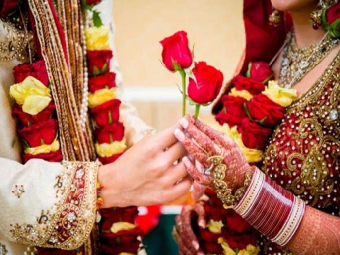 How do a start a conversation on your wedding night | लग्नाच्या पहिल्या रात्री पार्टनरशी 'या' गोष्टी बोलाल, तर नात्यात कधीच येणार नाही दुरावा How do a start a conversation on your wedding night | लग्नाच्या पहिल्या रात्री पार्टनरशी 'या' गोष्टी बोलाल, तर नात्यात कधीच येणार नाही दुरावा