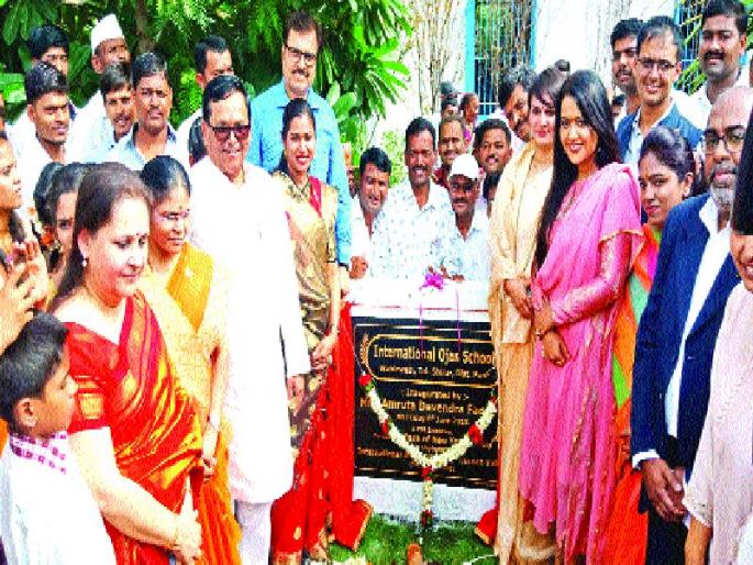 Ojas is the first tablet school in the country | ओजेस देशातील पहिली टॅबलेट शाळा Ojas is the first tablet school in the country | ओजेस देशातील पहिली टॅबलेट शाळा