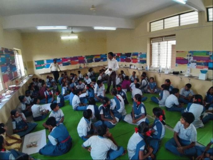 Lack of planning in the verification camp in the education department in ahmednagar | शिक्षण विभागात पटपडताळणी शिबिरात नियोजनाचा अभाव Lack of planning in the verification camp in the education department in ahmednagar | शिक्षण विभागात पटपडताळणी शिबिरात नियोजनाचा अभाव