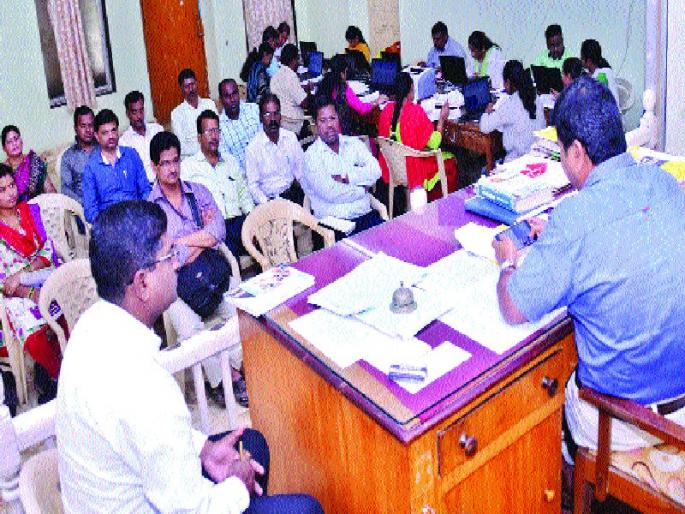 Providing all the facilities to tourists in Murud, assurances of Tehsildars | मुरुडमध्ये पर्यटकांना सर्व सुविधा देणार, तहसीलदारांचे आश्वासन