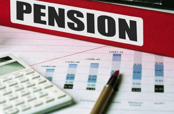 Waiting for the old pension scheme for private school employees | खासगी शाळांवरील कर्मचाऱ्यांना जुनी पेन्शन योजनेची प्रतिक्षा Waiting for the old pension scheme for private school employees | खासगी शाळांवरील कर्मचाऱ्यांना जुनी पेन्शन योजनेची प्रतिक्षा