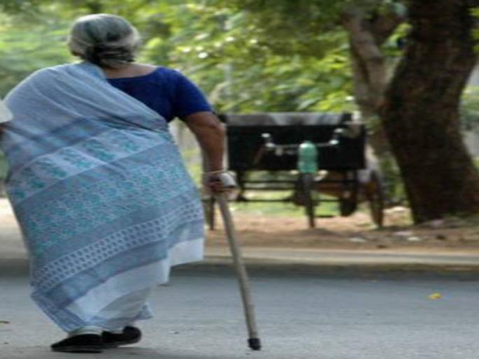 Caretaker woman accused of stealing bangles | बांगड्या चोरीची फिर्याद देणारी केअरटेकर महिलाच निघाली चोर Caretaker woman accused of stealing bangles | बांगड्या चोरीची फिर्याद देणारी केअरटेकर महिलाच निघाली चोर