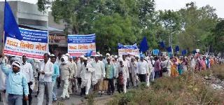 'Watch' will be done by the committee | समिती ठेवेल मास्तरांवर ‘वॉच’