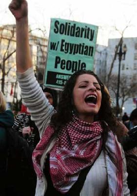 All right here, well | इकडे आड तिकडे विहीर