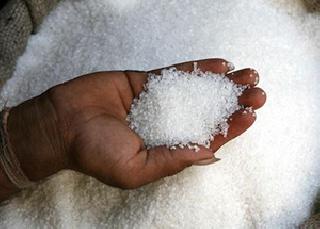 37 crore help to sugar factories! | साखर कारखान्यांना ३७ कोटींची मदत!