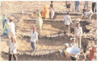 MNREGA fraud; 44 million recovered | मनरेगा गैरव्यवहार; ४४ लाख वसूल
