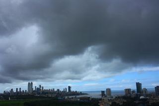 Mumbai is cloudy! | मुंबई ढगाळ!