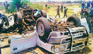 Naxal attack: 7 jawans martyrs | नक्षली हल्ल्यात ७ जवान शहीद Naxal attack: 7 jawans martyrs | नक्षली हल्ल्यात ७ जवान शहीद