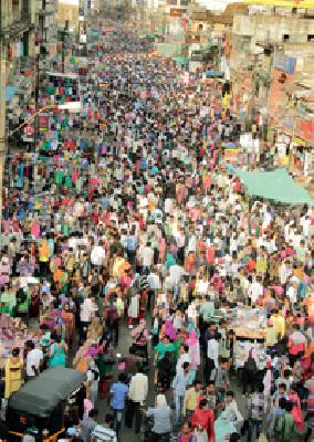 Sunday Houseful purchase: | रविवार हाऊसफुल्ल खरेदीचा : Sunday Houseful purchase: | रविवार हाऊसफुल्ल खरेदीचा :