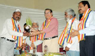 Use the transitional time to fight! | संक्रमणकाळाचा उपयोग लढण्यासाठी करा!