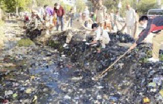 Cleanliness required before monsoon | मान्सूनपूर्वी स्वच्छता आवश्यक