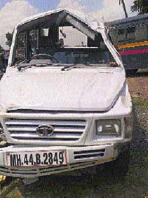 One killed by jeep reversed | जीप उलटल्याने एकाचा मृत्यू