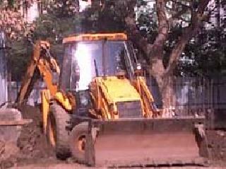 Gram Panchayat hammer on illegal construction in Nerlapad | नेरळपाड्यातील बेकायदा बांधकामावर ग्रामपंचायतीचा हातोडा