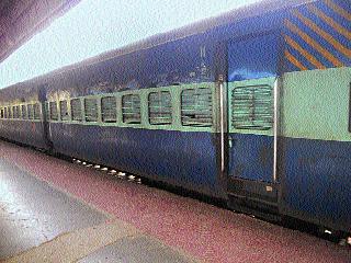 Tirupati to leave the train empty | तिरुपती रेल्वे रिकामीच रवाना Tirupati to leave the train empty | तिरुपती रेल्वे रिकामीच रवाना
