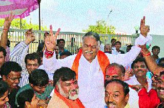 Shivsena's block house impregnated | शिवसेनेचा बालेकिल्ला अभेद्य