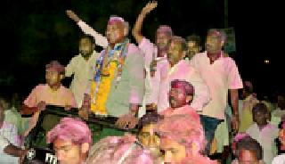 The constituency's reshuffle in the Modi factor is reviewed | मोदी फॅक्टरला गटबाजीची जोड आढावा मतदारसंघाचा