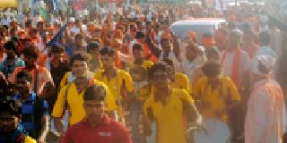 Congress casts hatred of caste equation | जातीय समीकरणाला छेद काँग्रेसची दणादाण