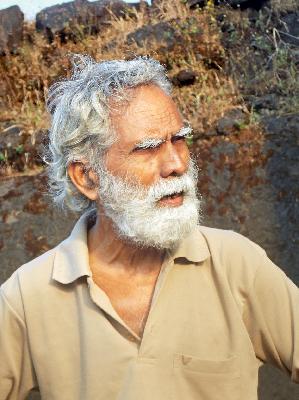 Durgapindri's free spell of warp | दुर्गपंढरीचा नि:स्पृह वारकरी