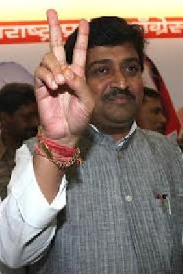 Congress went to ICU! | काँग्रेस गेली आयसीयूमध्ये! Congress went to ICU! | काँग्रेस गेली आयसीयूमध्ये!