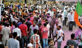 Modi wave is a massive win | मोदी लाटेवर एकहाती विजय