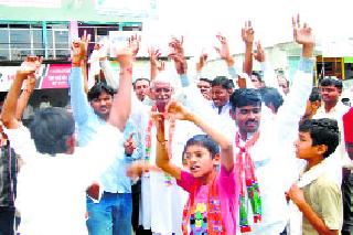 BJP workers celebrate in rural areas | भाजपा कार्यकर्त्यांचा ग्रामीण भागात जल्लोष