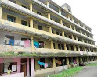 Order to vacate houses | घरे रिकामी करण्याचे आदेश