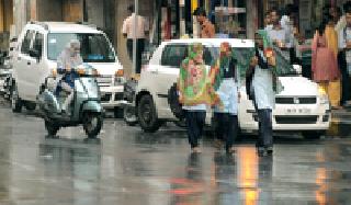 Rain fall again | पुन्हा पावसाची हजेरी