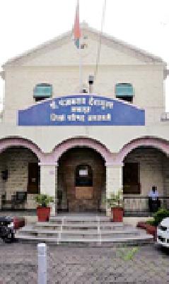 List of health assistants in the list | आरोग्य सहायकांच्या बदली यादीत घोळ