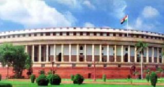 Five Ranaragini Lok Sabha candidates from Maharashtra | महाराष्ट्रातून पाचच रणरागिणी लोकसभेवर