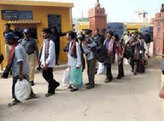 Indian fishermen rescued from Pak, Sri Lanka | पाक, श्रीलंकेतील भारतीय मच्छिमारांची सुटका