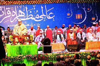 Egypt's 'Kari' won the mind! | इजिप्तच्या ‘कारीं’नी जिंकले मन! Egypt's 'Kari' won the mind! | इजिप्तच्या ‘कारीं’नी जिंकले मन!