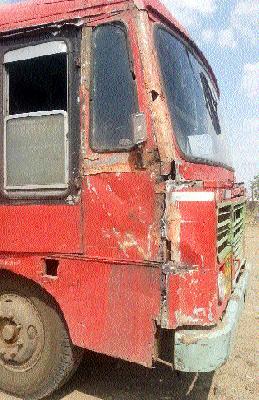 Scratches cars running in the rural areas! | ग्रामीण भागात धावताहेत भंगार गाड्या !