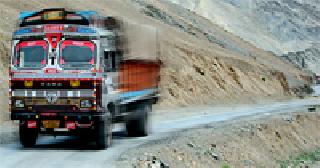 High speed on the highway! | महामार्गावर हायस्पीड !