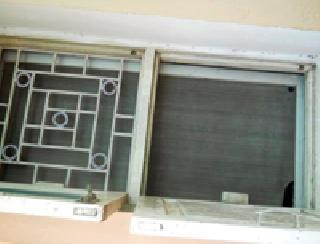 The stolen excursion with cash and cars | रोकड व कारसह चोरटे पसार