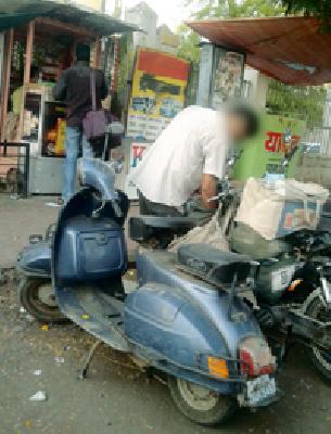 Food under the administration of 'Divya' under the medicine administration | अन्न औषधी प्रशासनाच्या ‘दिव्या’खाली अंधार