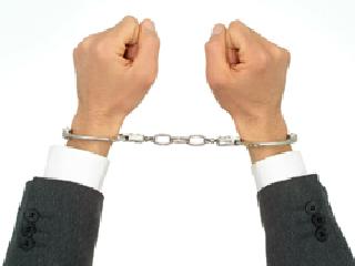 Bringing jobs abroad to cheat the youth | विदेशात नोकरीचे आमिष दाखवून तरुणांना फसवले Bringing jobs abroad to cheat the youth | विदेशात नोकरीचे आमिष दाखवून तरुणांना फसवले