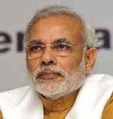 Textbooks do not have lessons based on the lives of living people - Narendra Modi | पाठ्यपुस्तकांत जिवंत व्यक्तींच्या जीवनावरील आधारित धडे नकोत - नरेंद्र मोदी