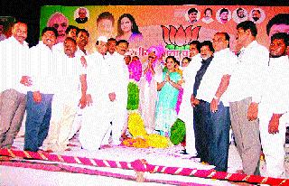 Sharad Bansode's civil hospitality | शरद बनसोडे यांचा नागरी सत्कार