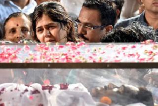 Hunde on 'Purna' | ‘पूर्णा’वर हुंदके