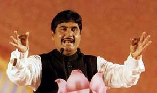 Leading leader! | हवाहवासा वाटणारा नेता!